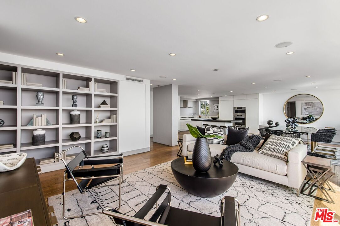 8787 Shoreham Dr Unit: 705/706