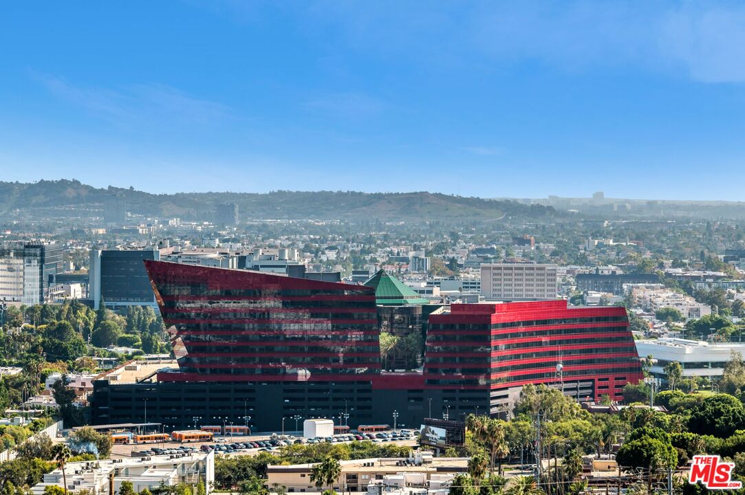 8787 Shoreham Dr Unit: 705/706