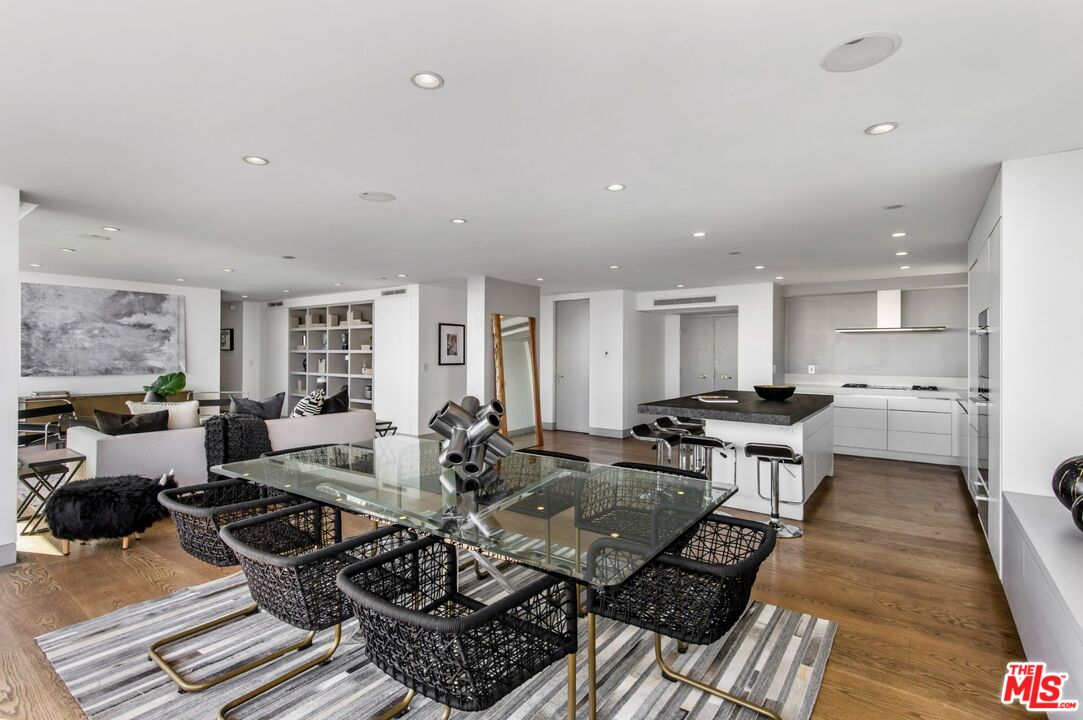 8787 Shoreham Dr Unit: 705/706