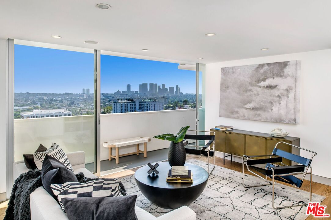 8787 Shoreham Dr Unit: 705/706