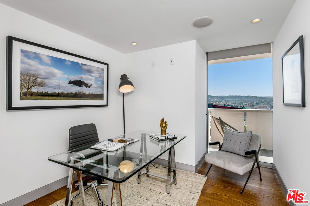 8787 Shoreham Dr Unit: 705/706