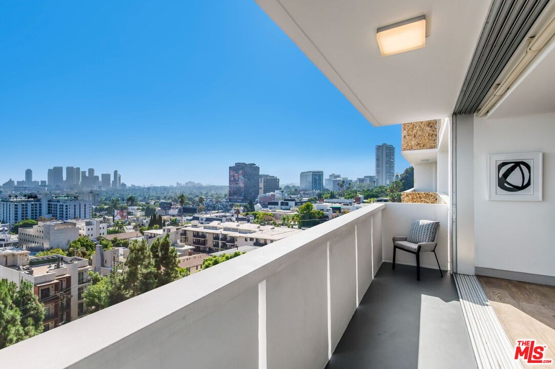 8787 Shoreham Dr Unit: 705/706