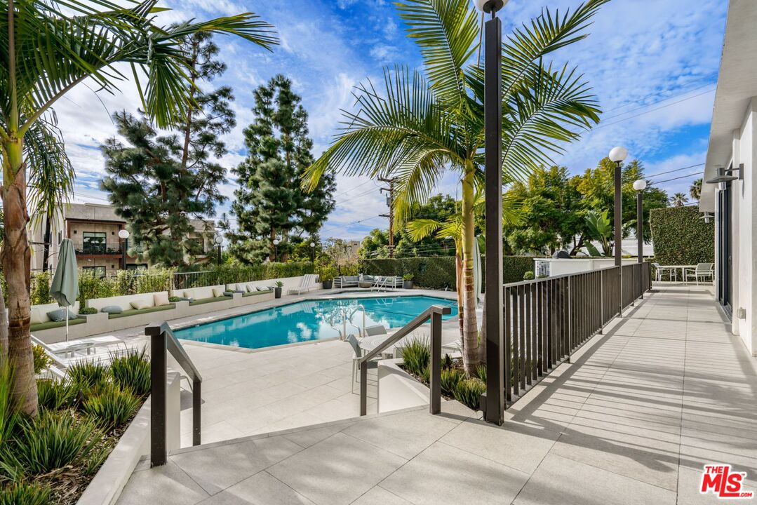 8787 Shoreham Dr Unit: 705/706