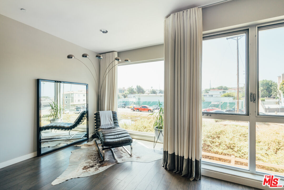 310 Washington Blvd Unit: 703