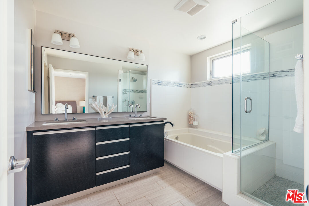 310 Washington Blvd Unit: 703