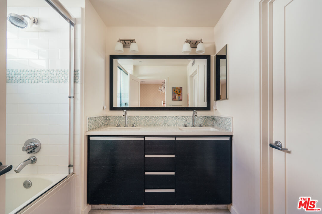 310 Washington Blvd Unit: 703