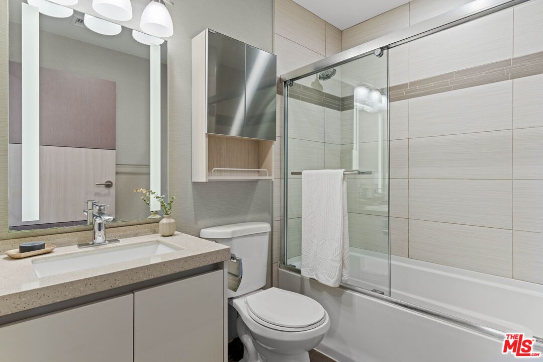 903 S New Hampshire Ave Unit: 504