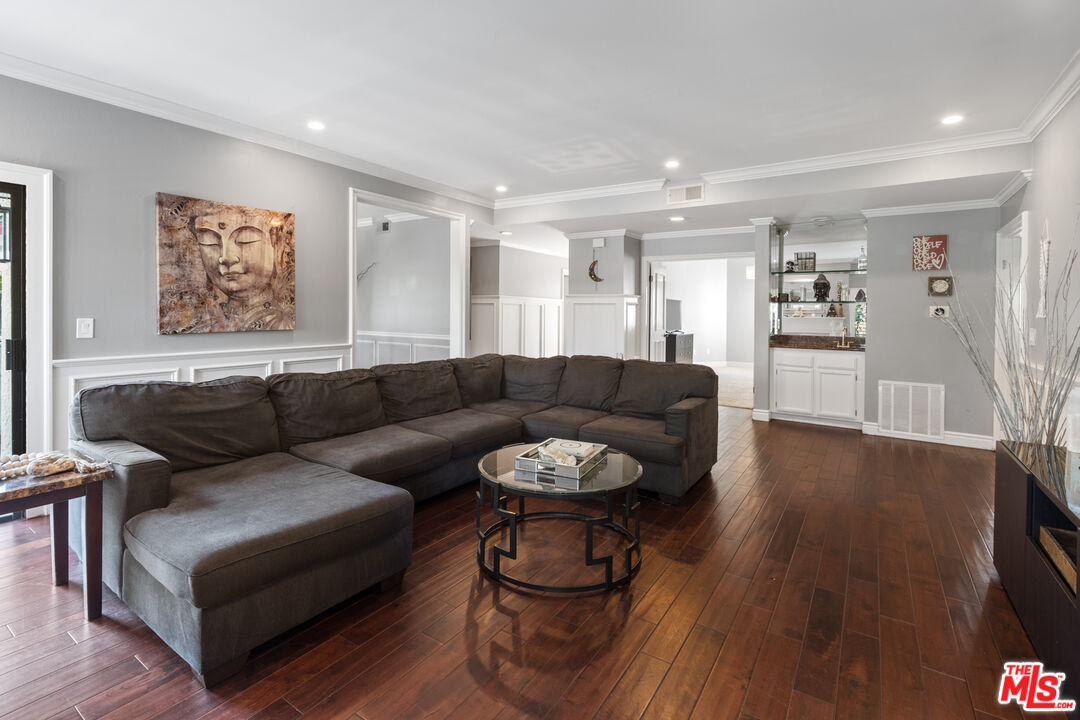 15245 La Maida St Unit: 303