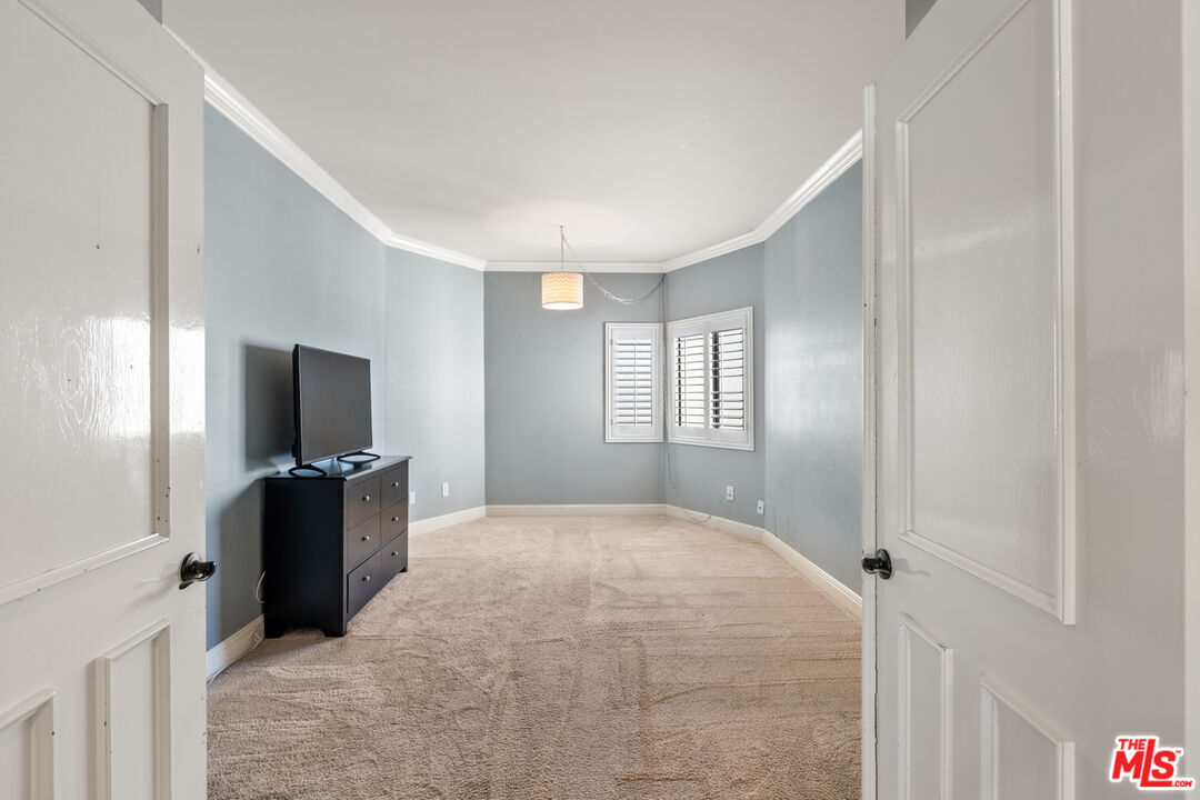 15245 La Maida St Unit: 303