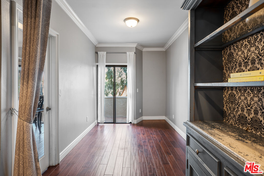 15245 La Maida St Unit: 303