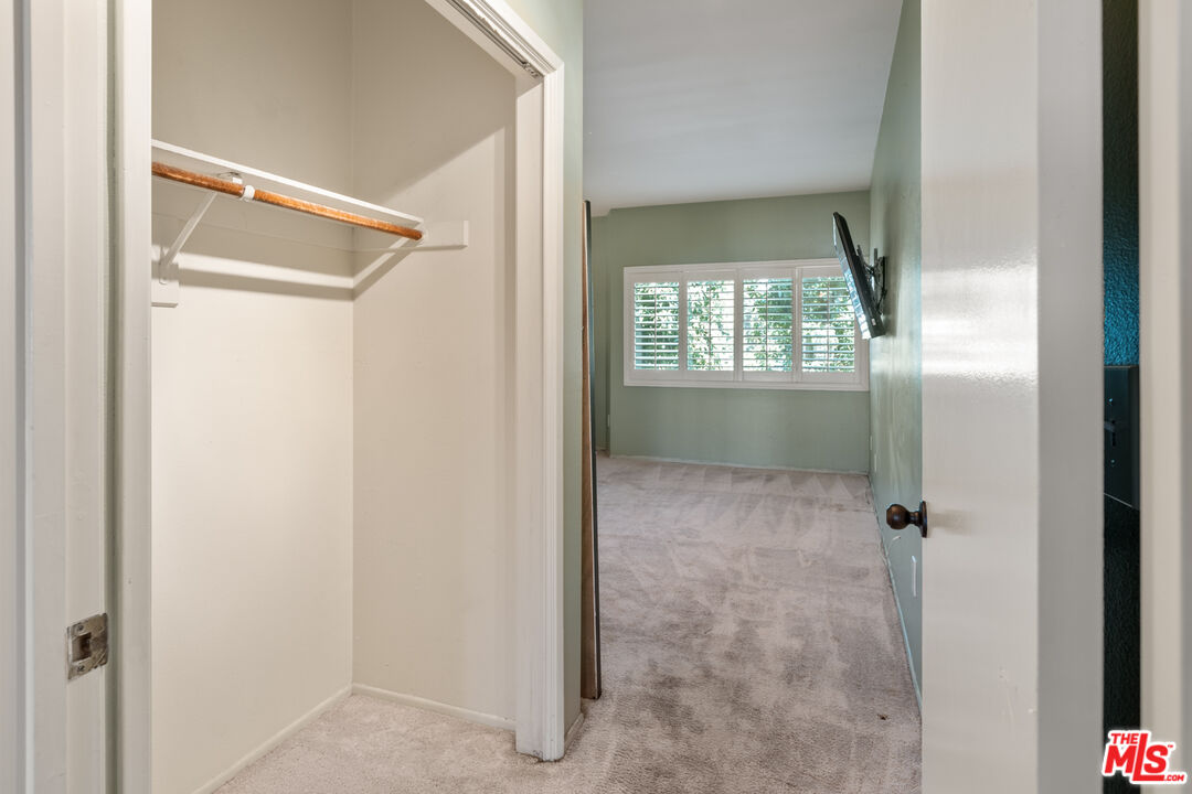 15245 La Maida St Unit: 303