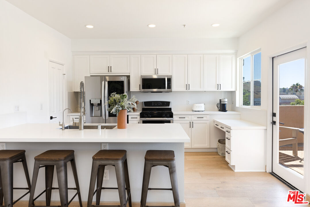 6020 Seabluff Dr Unit: 440