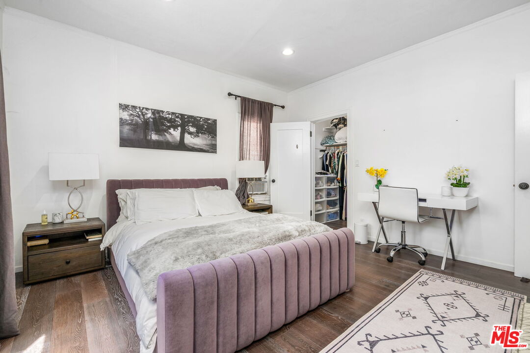 101 N Clark Dr Unit: 103