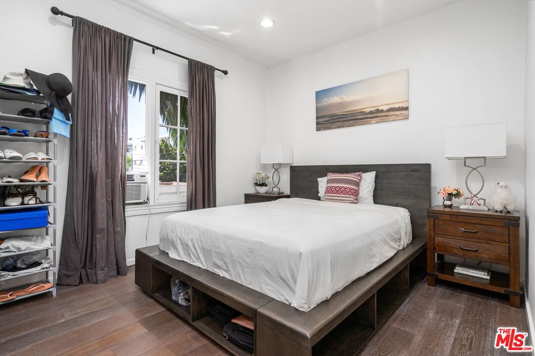 101 N Clark Dr Unit: 103