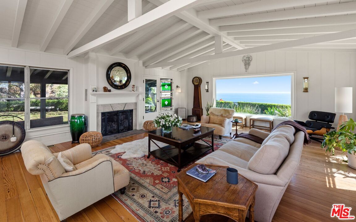 22042 Carbon Mesa Rd