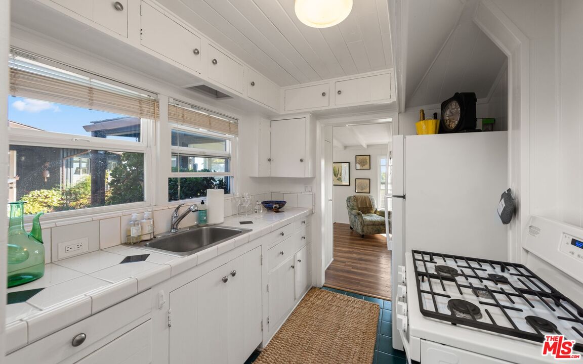 22042 Carbon Mesa Rd