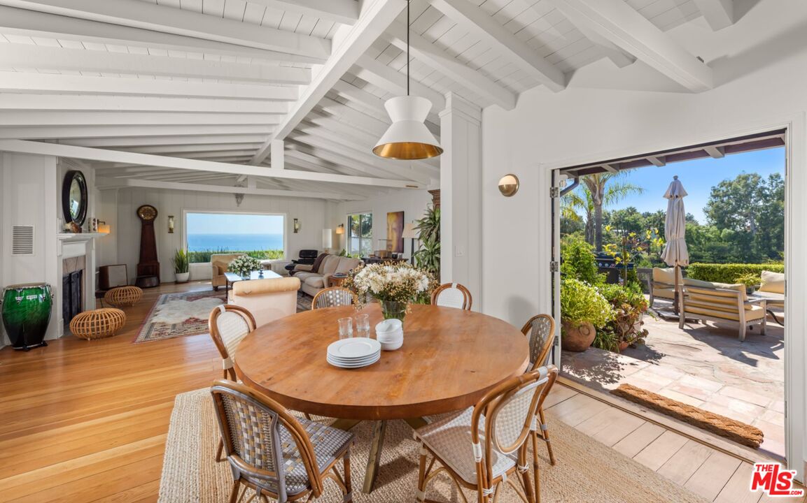 22042 Carbon Mesa Rd