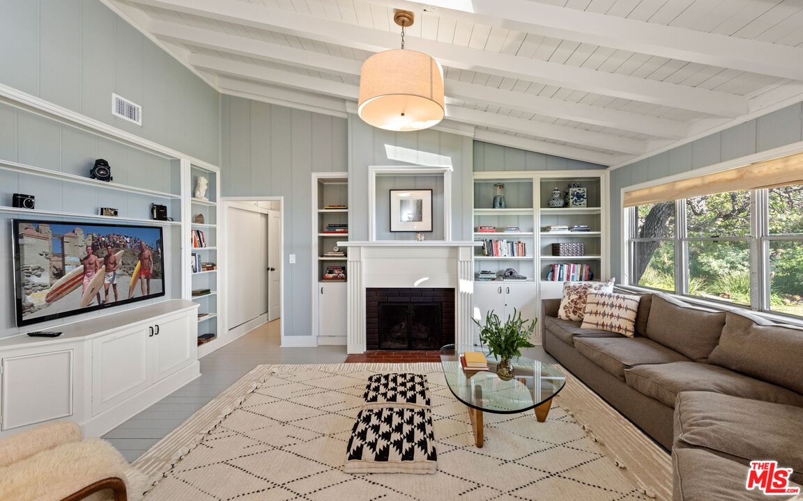 22042 Carbon Mesa Rd