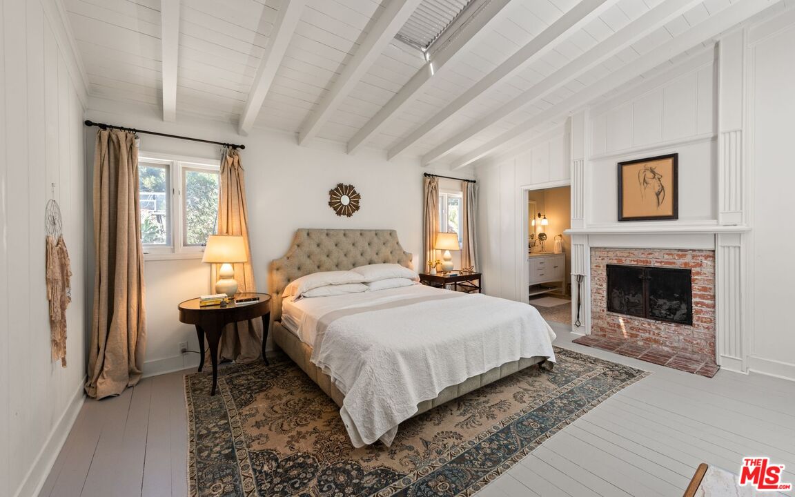 22042 Carbon Mesa Rd