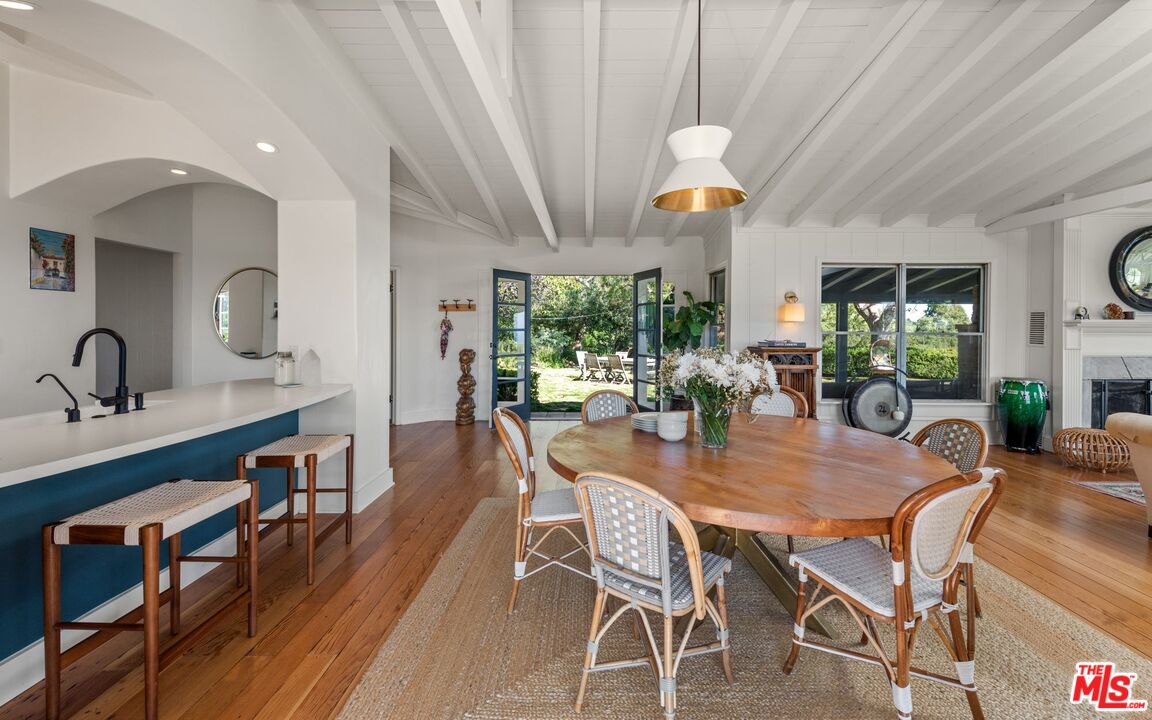 22042 Carbon Mesa Rd