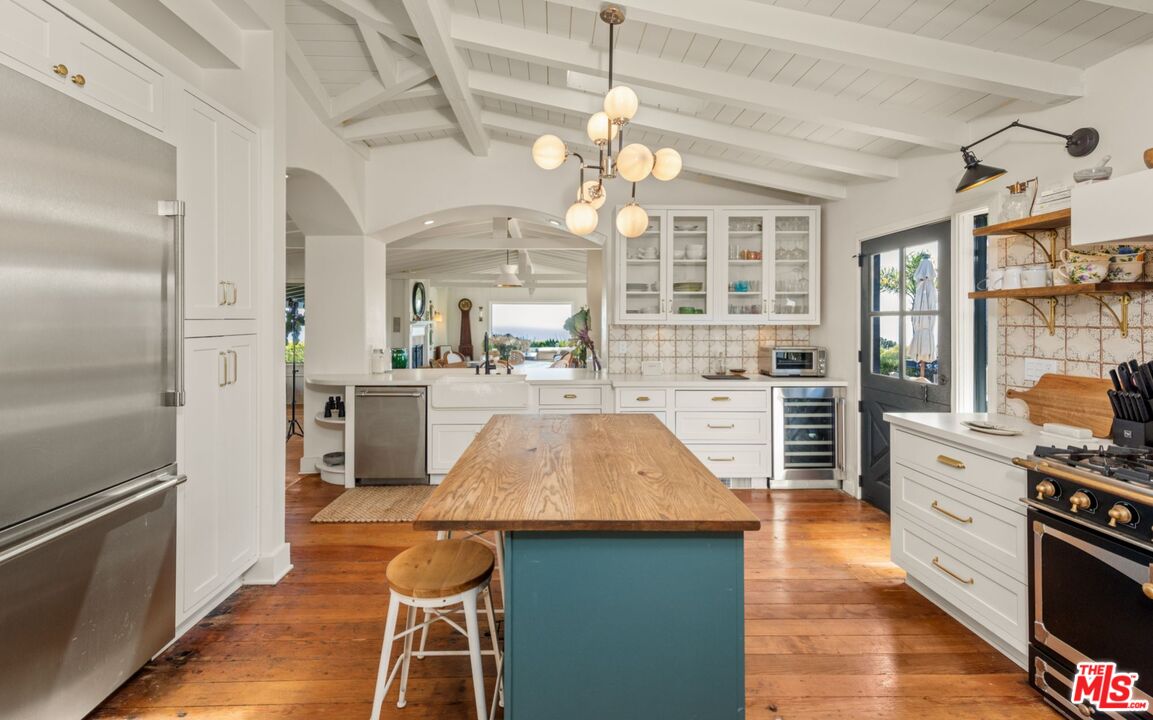 22042 Carbon Mesa Rd