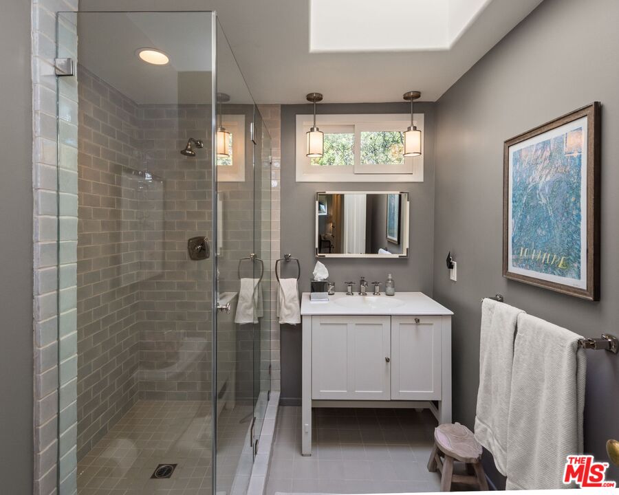 22042 Carbon Mesa Rd