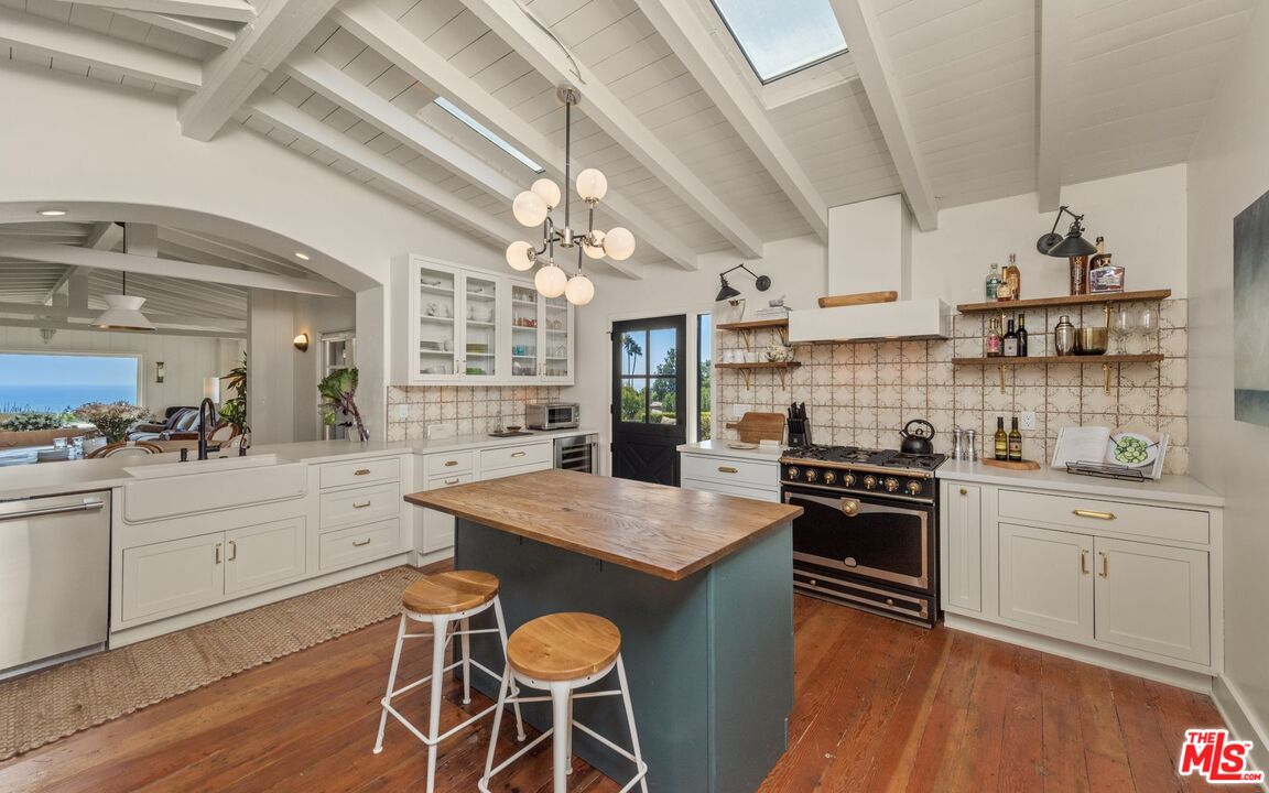 22042 Carbon Mesa Rd