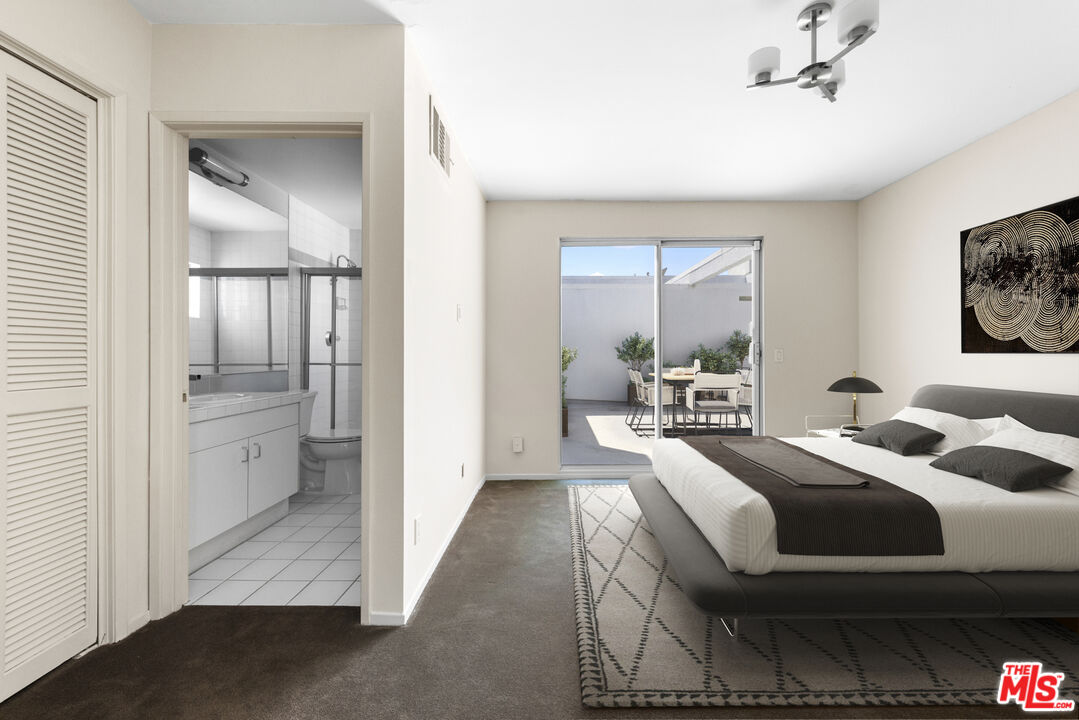 514 S Barrington Ave Unit: 302