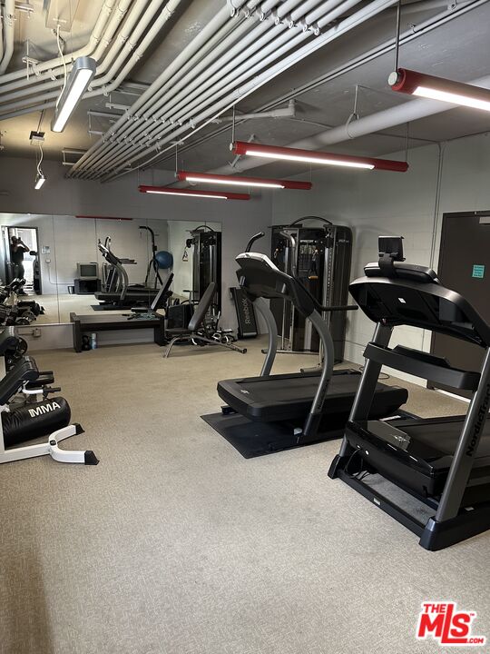 514 S Barrington Ave Unit: 302