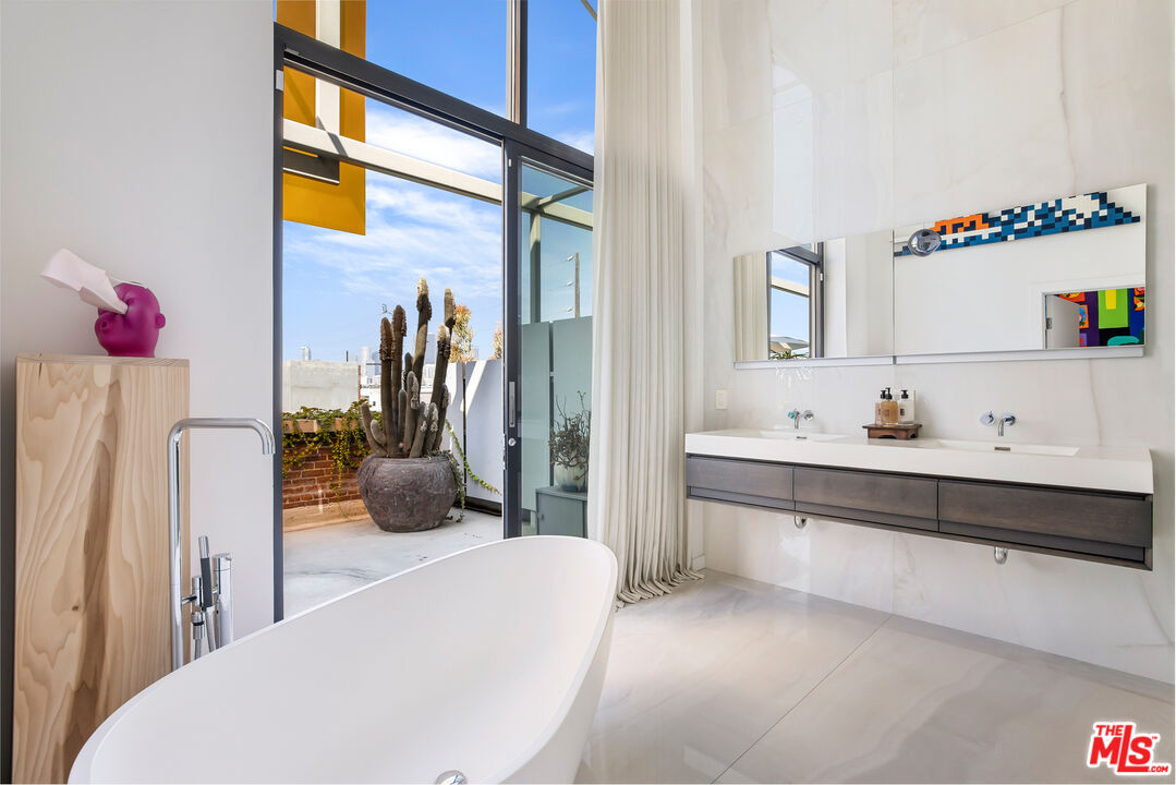 1850 Industrial St Unit: 103