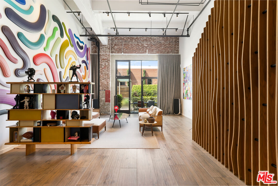 1850 Industrial St Unit: 103