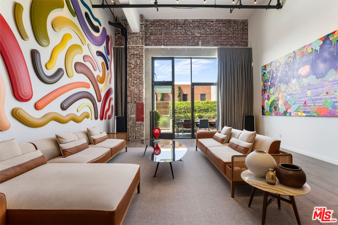 1850 Industrial St Unit: 103