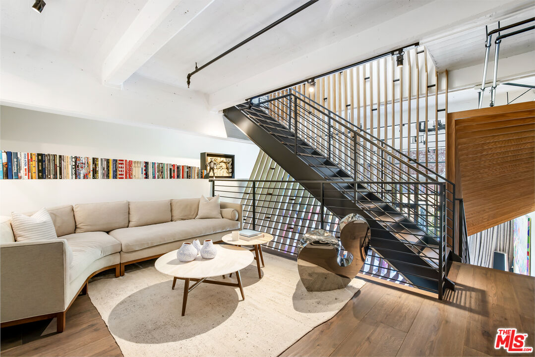 1850 Industrial St Unit: 103