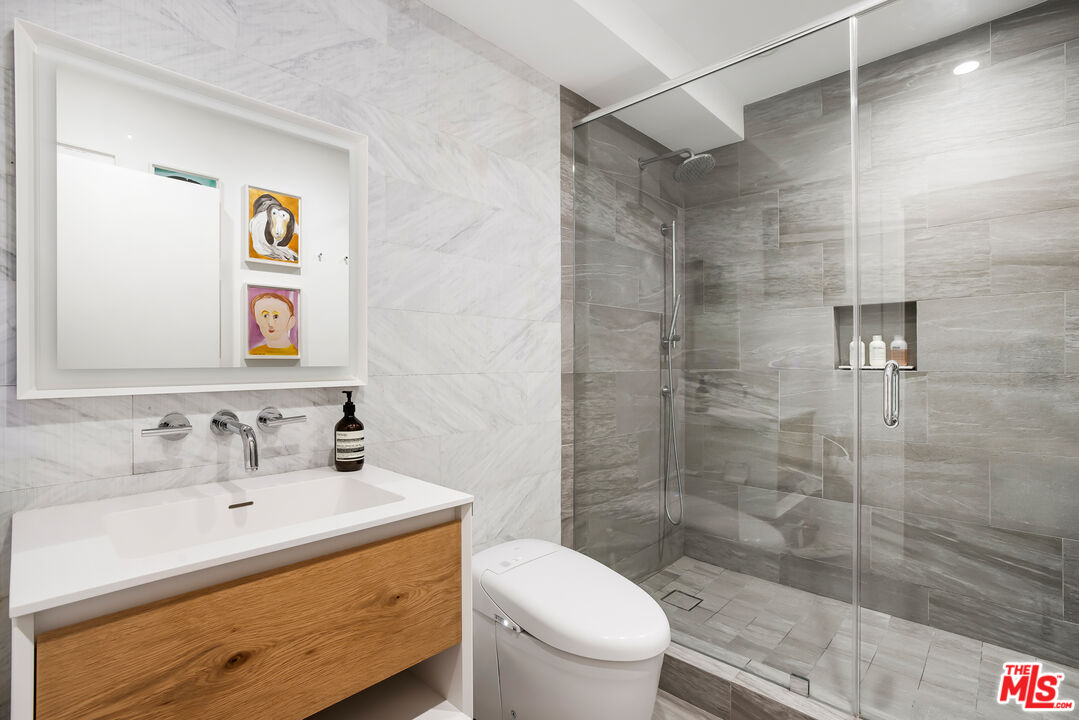 1850 Industrial St Unit: 103