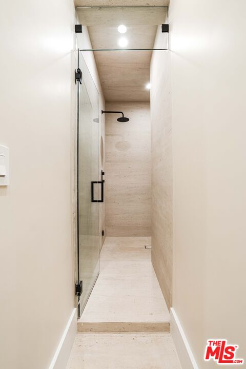 839 Toyopa Dr
