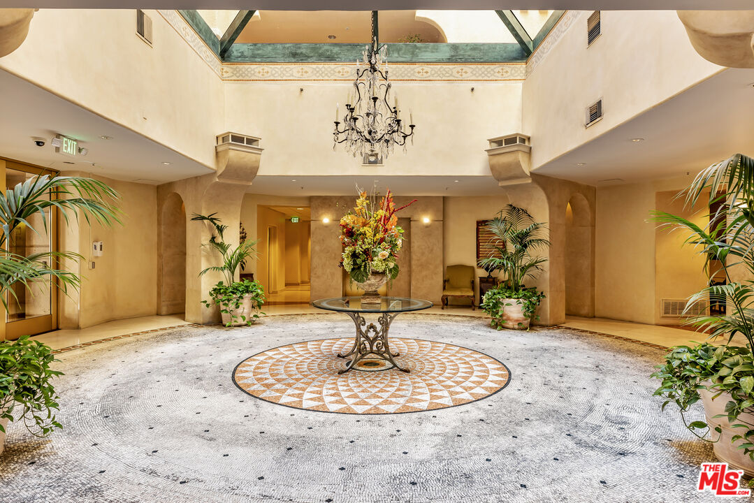 11500 San Vicente Unit: 315