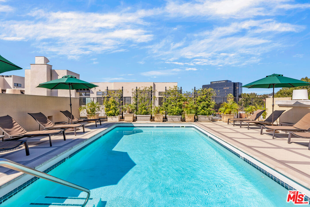 11500 San Vicente Unit: 315