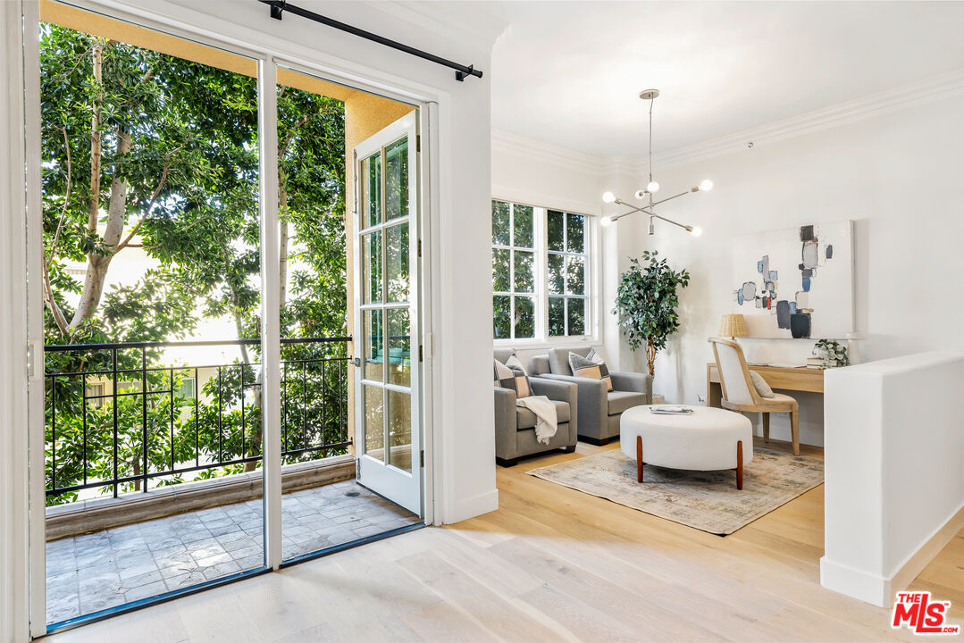 11500 San Vicente Unit: 315