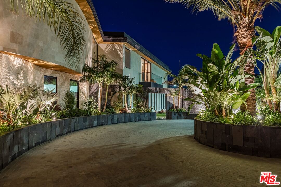 1625 Summitridge Dr