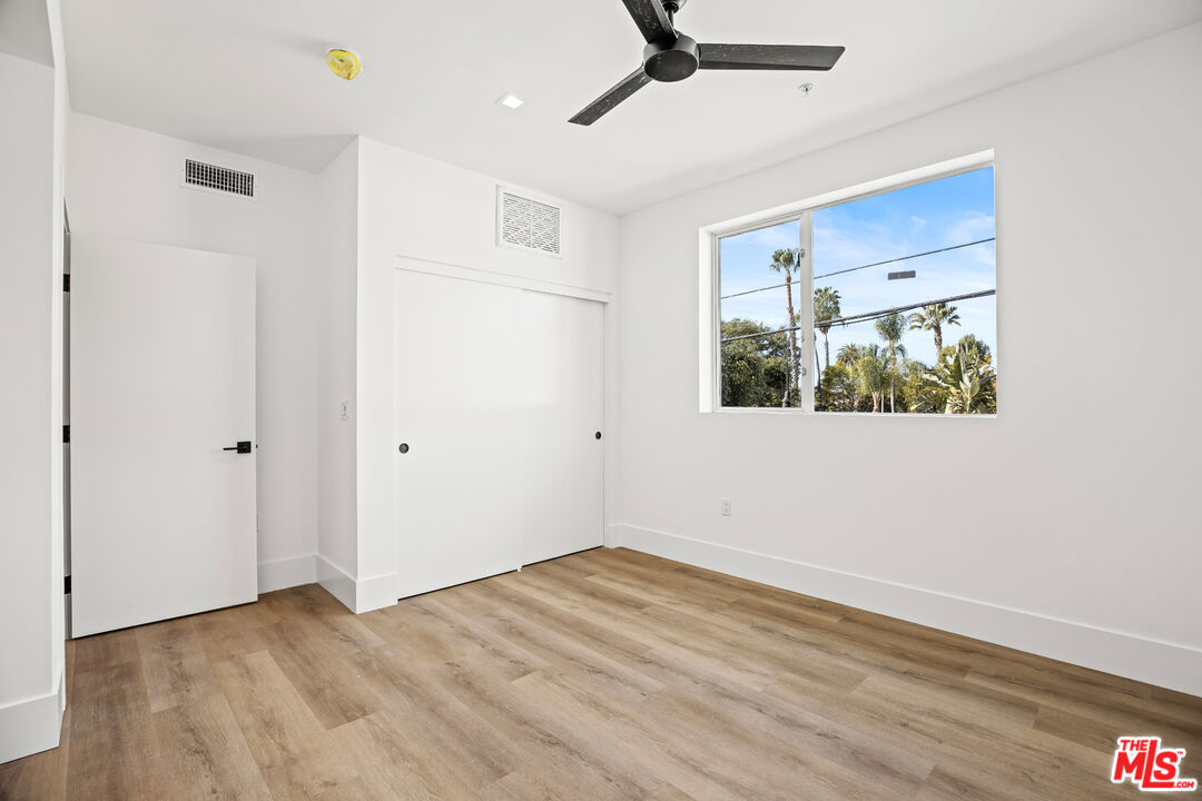 1011 N Crescent Heights Blvd Unit: 8