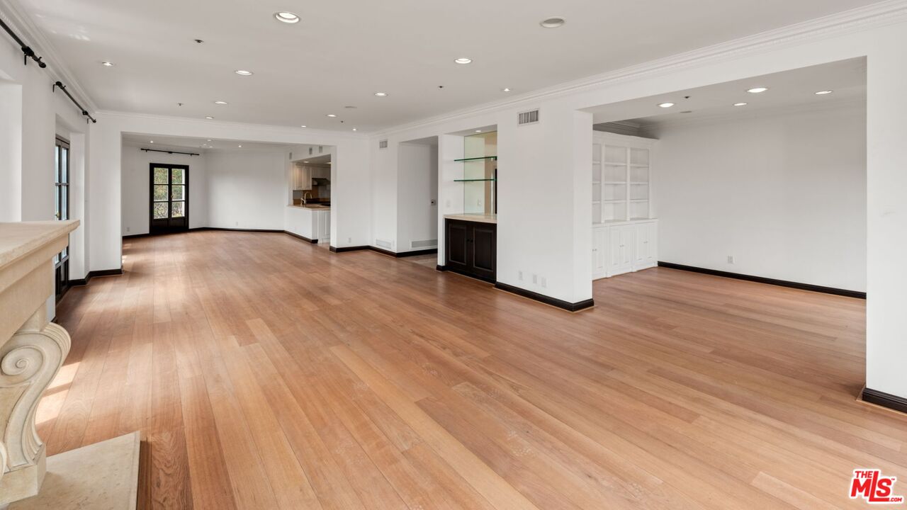 425 N Maple Dr Unit: 503