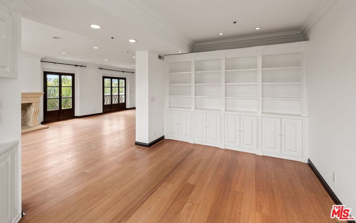 425 N Maple Dr Unit: 503