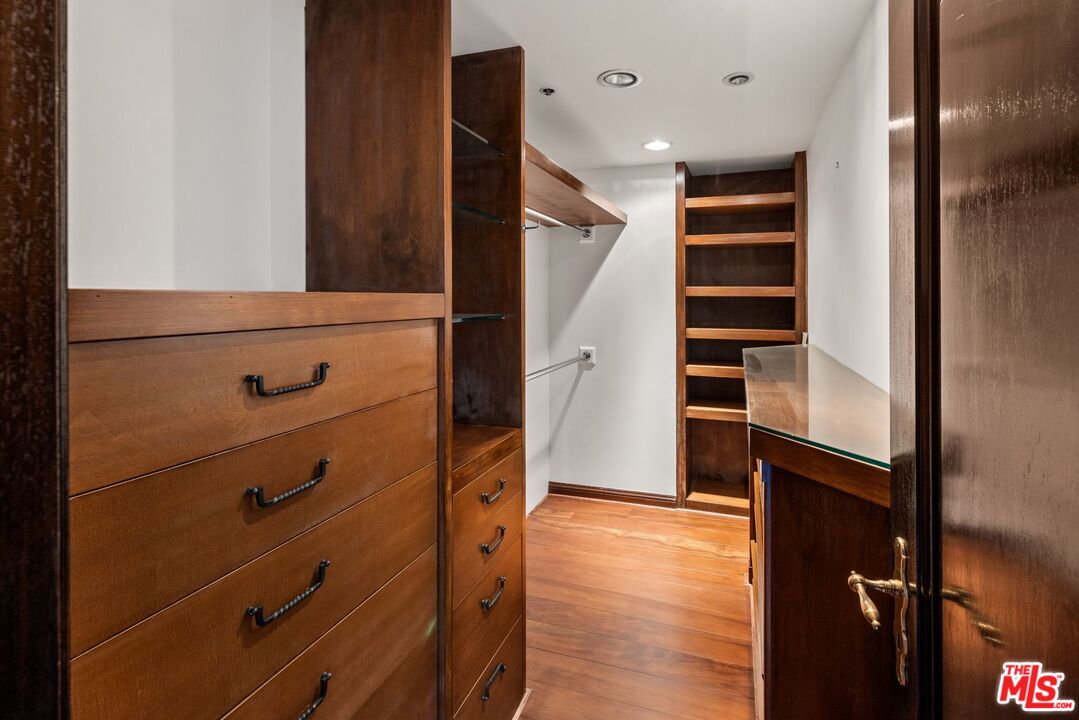 425 N Maple Dr Unit: 503