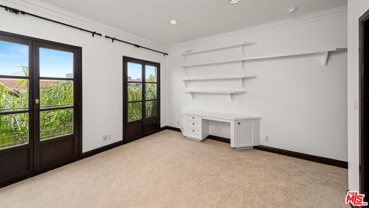 425 N Maple Dr Unit: 503