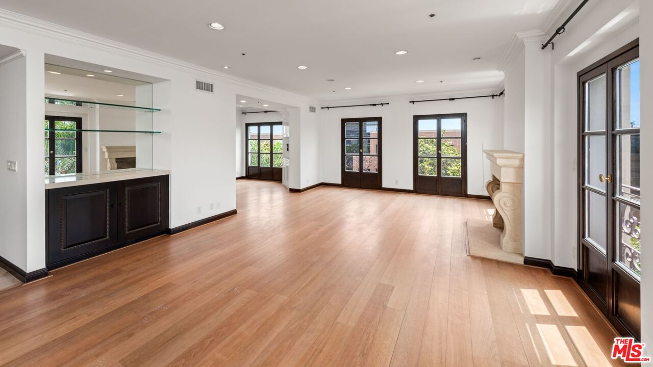 425 N Maple Dr Unit: 503