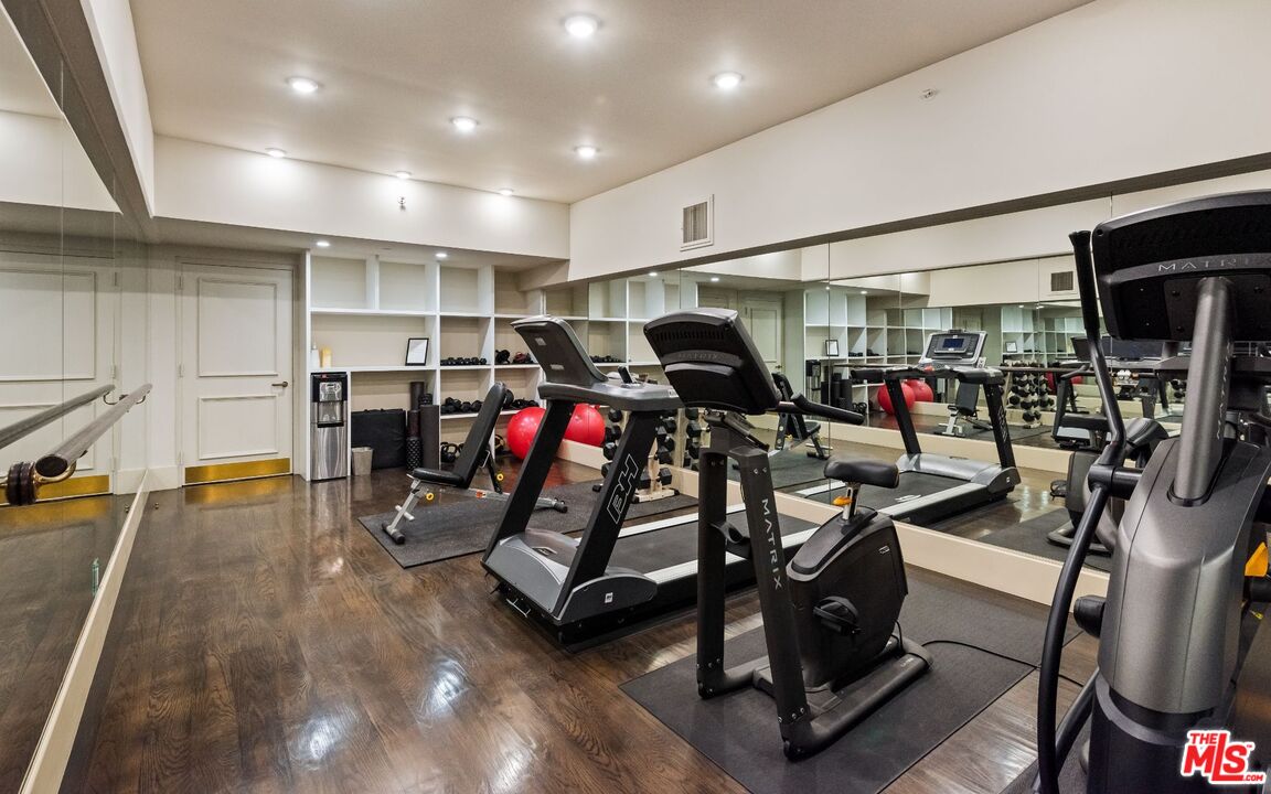 425 N Maple Dr Unit: 503