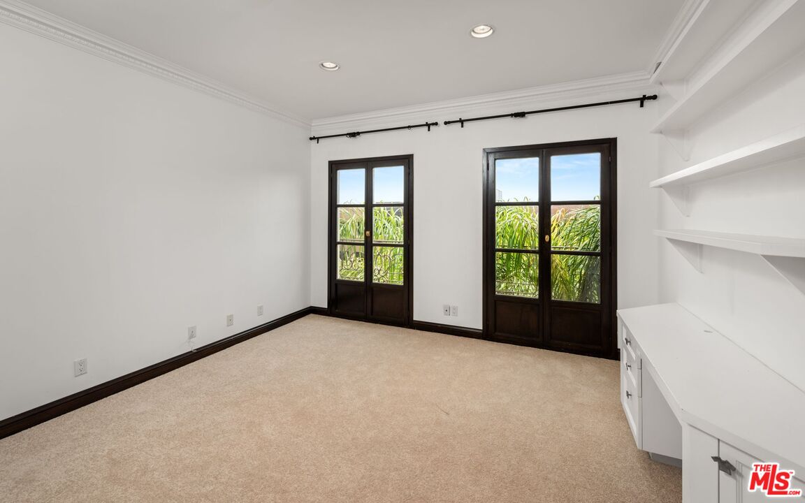 425 N Maple Dr Unit: 503