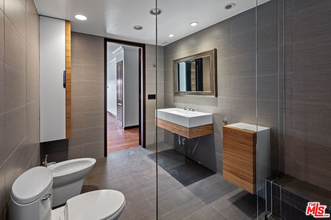 425 N Maple Dr Unit: 503