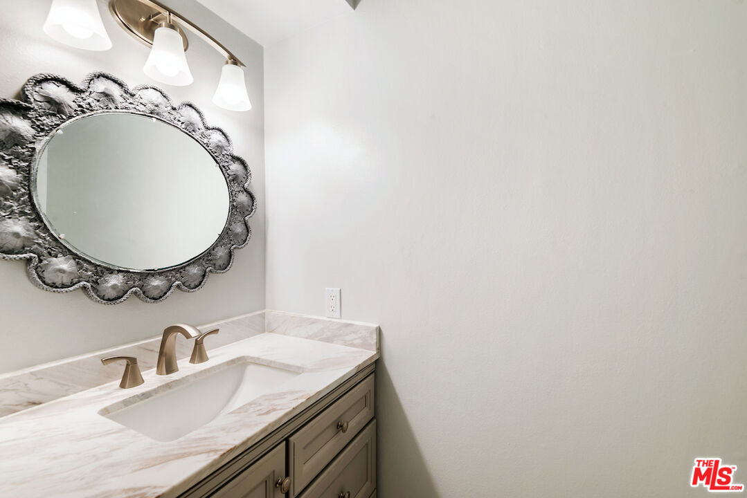 20224 Sherman Way Unit: 25