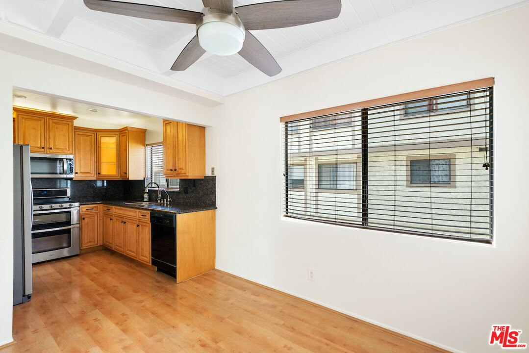 20224 Sherman Way Unit: 25